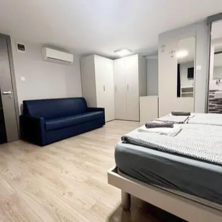 Budapest- Podmaniczky Unit 5 Lägenhet